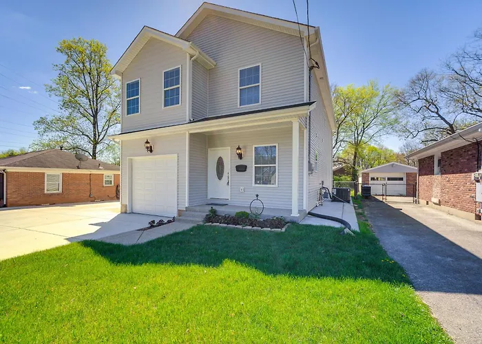 Louisville Retreat W/ Deck ~ 11 Mi To Downtown!